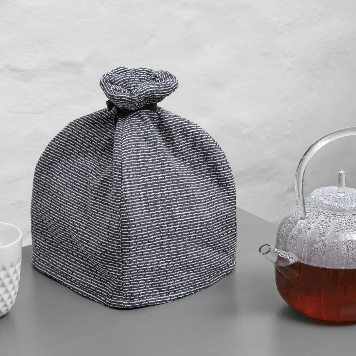Tea Cosy - Charcoal Pink Tartan